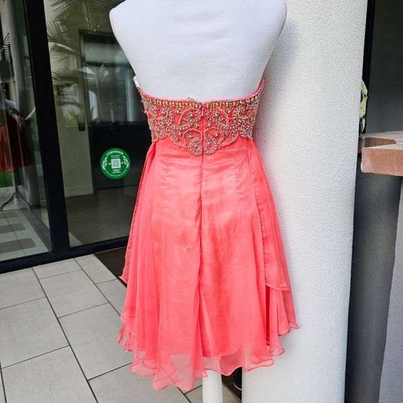 Sherri Hill ✦ Strapless Beaded Mini Dress ✦ Coral Rhinestone Prom Silhouette 8 - Picture 8 of 17